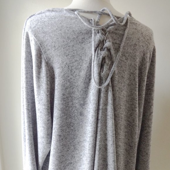 TORRID Ladies Gray Top Size 4X - Picture 6 of 12